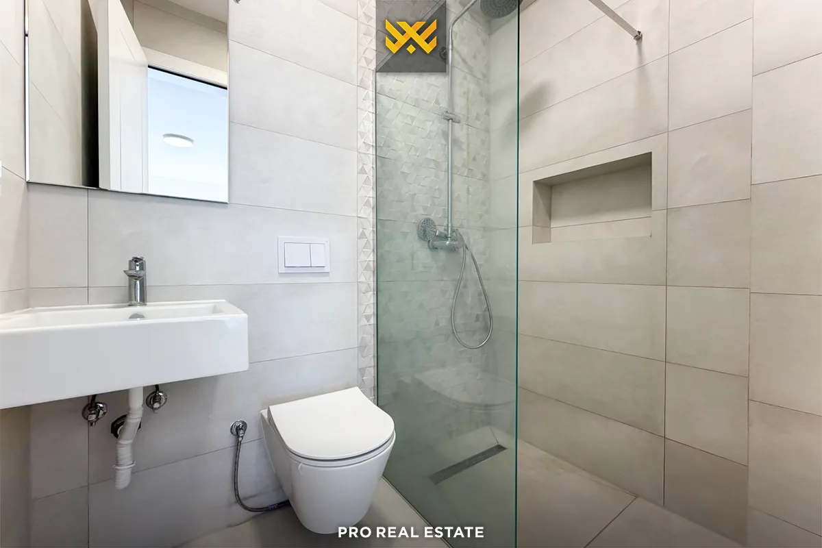 Shtëpi 300m² me #QIRA në Royal Green Residence