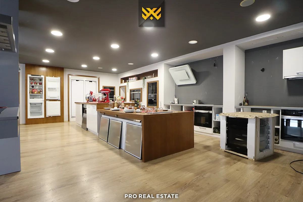 Zyrë  470m² me #QIRA në Gërmi.