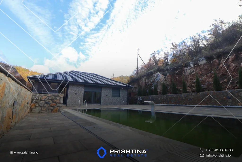 Villë në #shitje 200m² në magjistralen Prishtinë–Gjilan