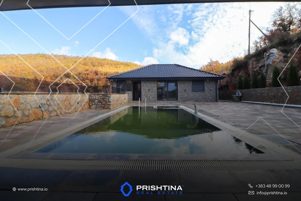 Villë në #shitje 200m² në magjistralen Prishtinë–Gjilan
