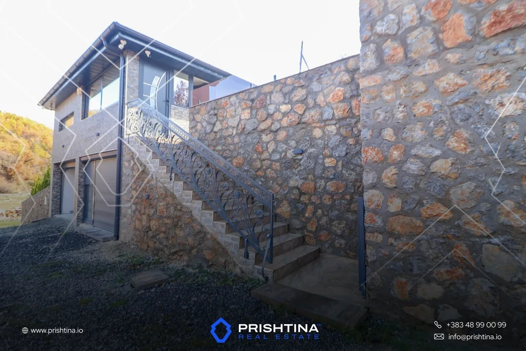 Villë në #shitje 200m² në magjistralen Prishtinë–Gjilan