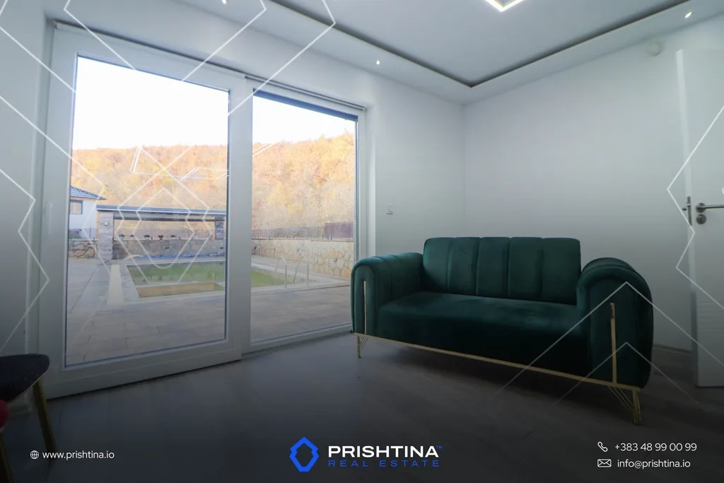 Villë në #shitje 200m² në magjistralen Prishtinë–Gjilan