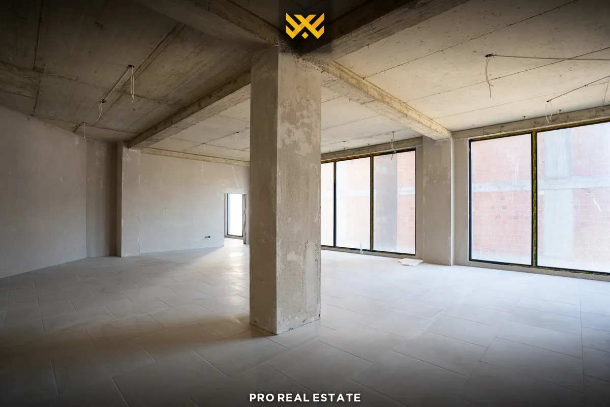 Lokal 1087m² me #QIRA te Prishtina e Re.