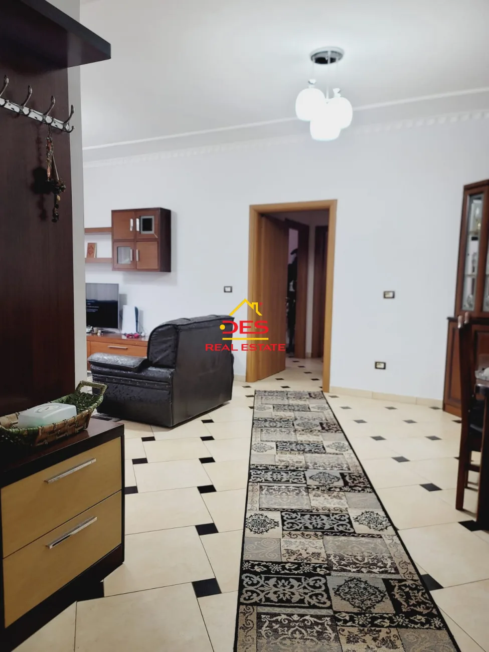 Shitet apartament 2+1 te bulevardi i ri!