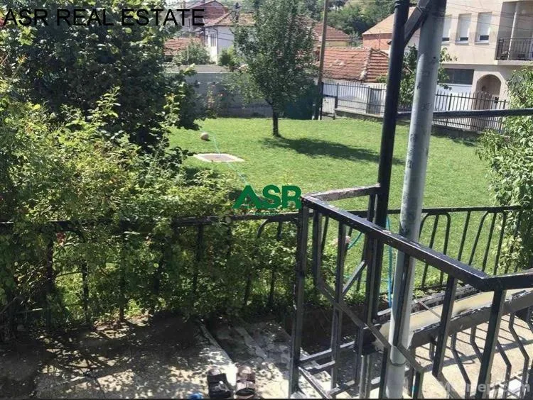 Ofrohet #shtepia me #qira në lagjen Tokbashqe