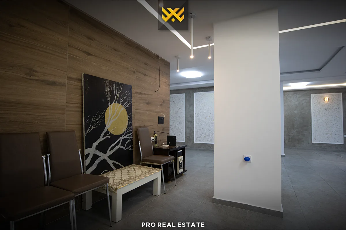 Lokal 73m² + 32m² për #SHITJE në Dardani.