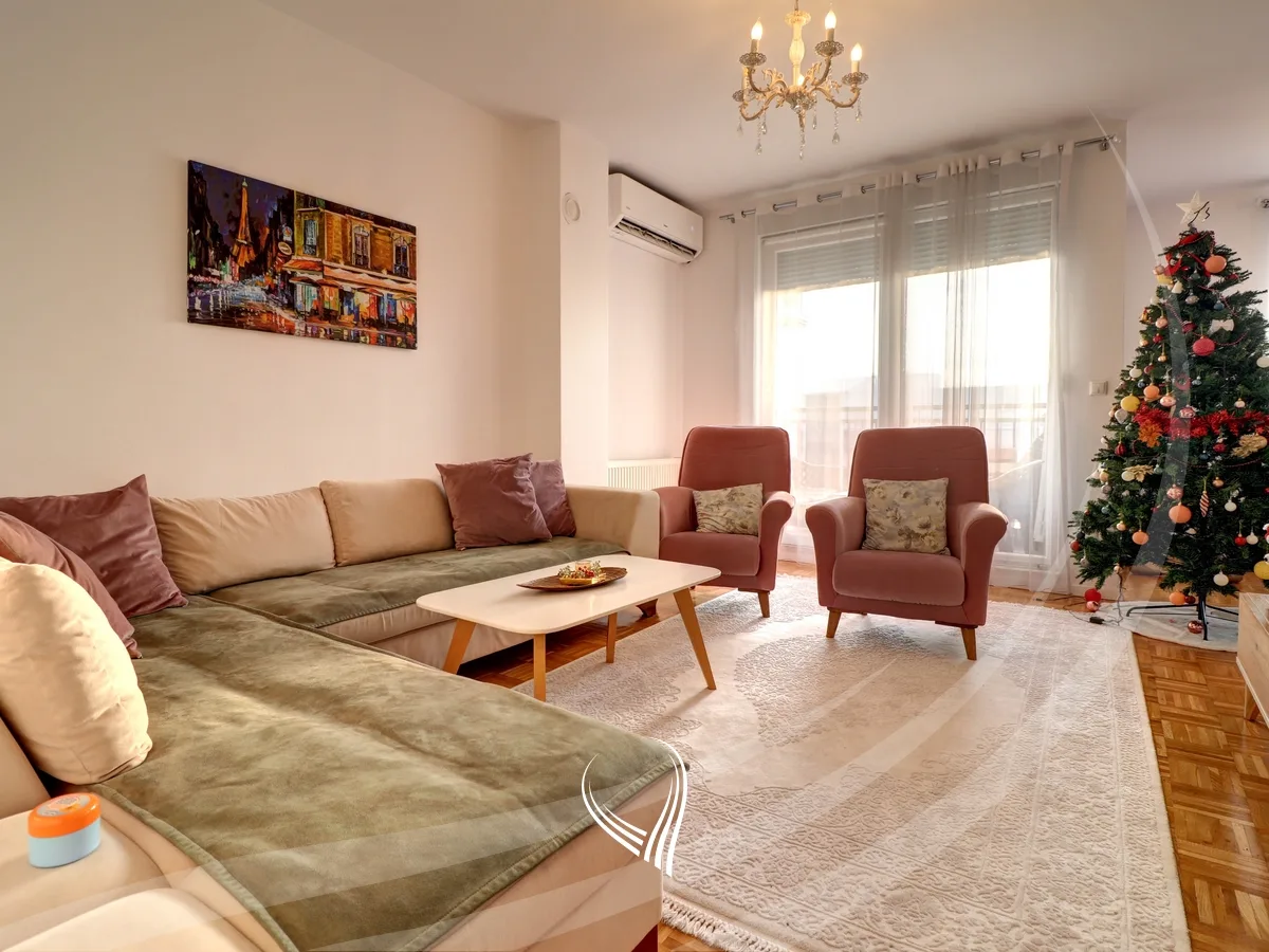 Banesë me 2 dhoma gjumi në shitje në lagjen Mati 1