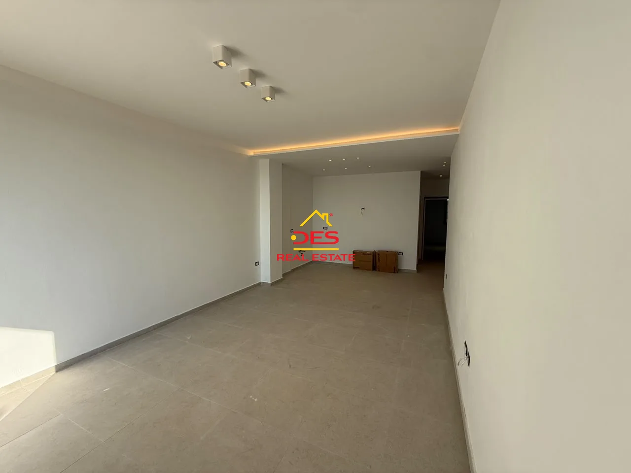 Shitet apartament 2+1 në uji të ftohtë, pranë marina bay – vlorë