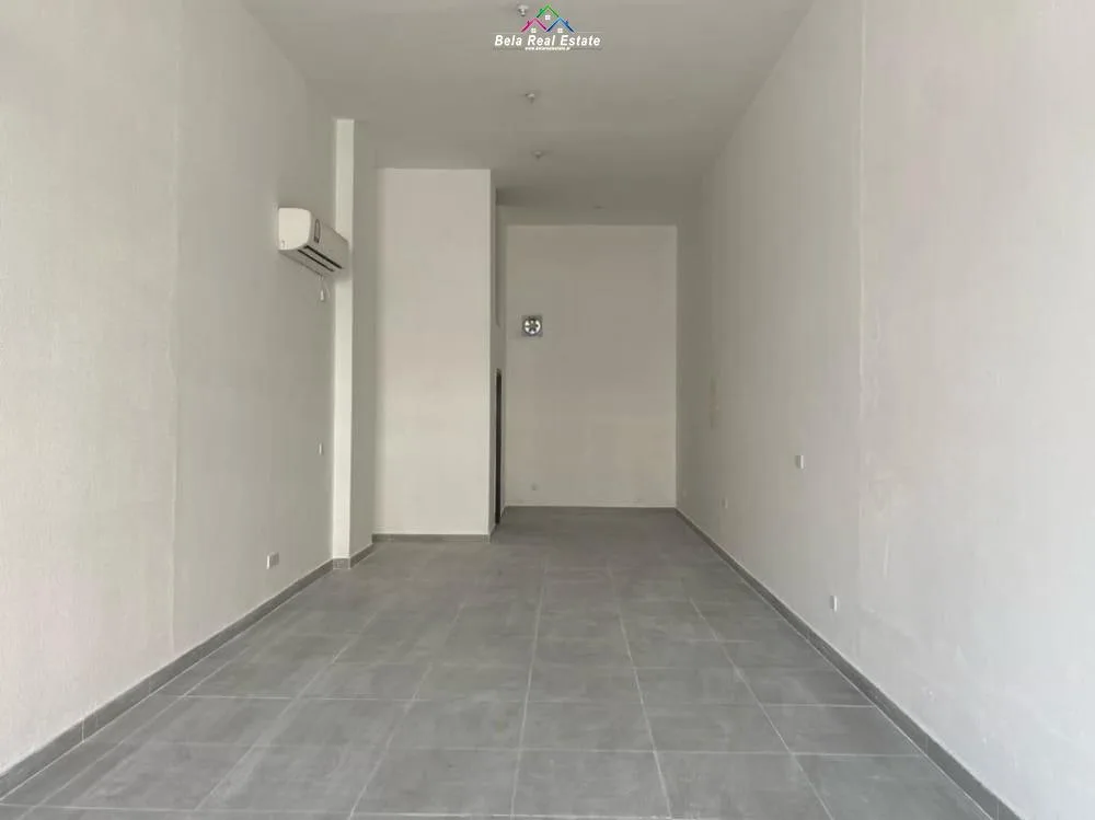 Dyqan Me Qera Ne Bllok (ID BD21759) Tirane