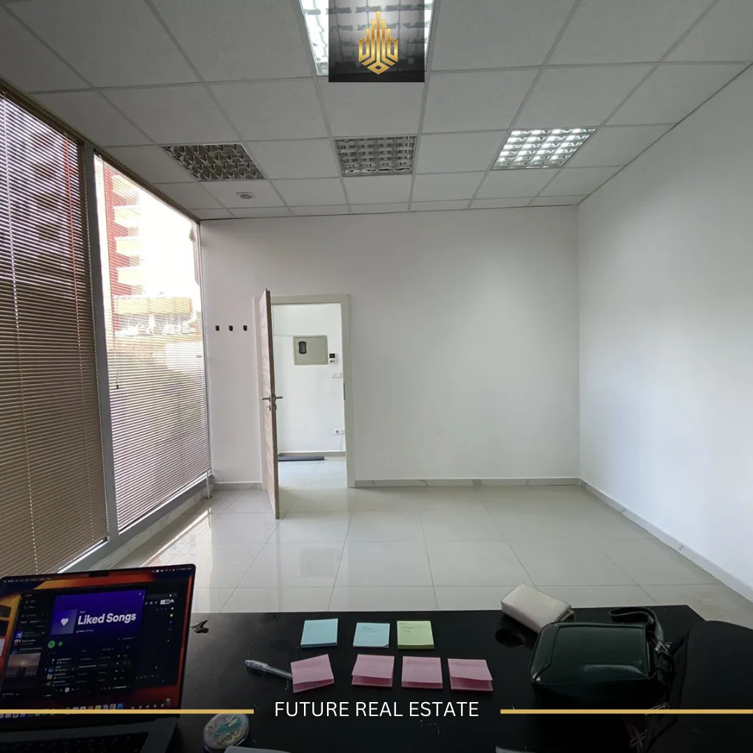 Lokal me QERA/103m²