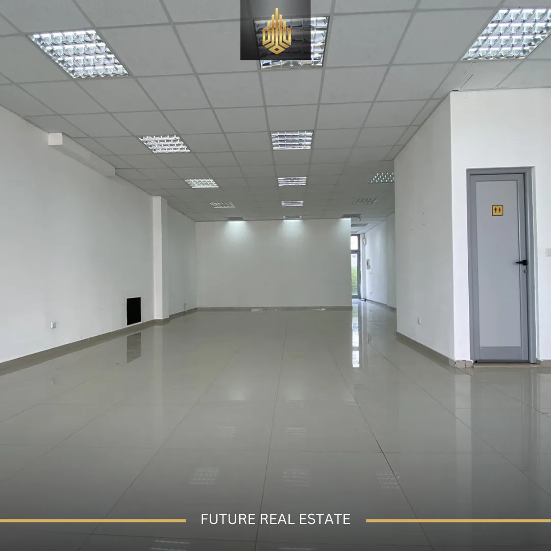 Lokal me QERA/103m²