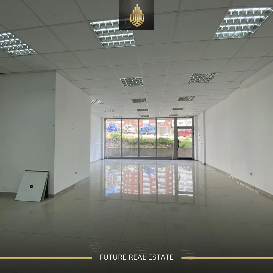 Lokal me QERA/103m²