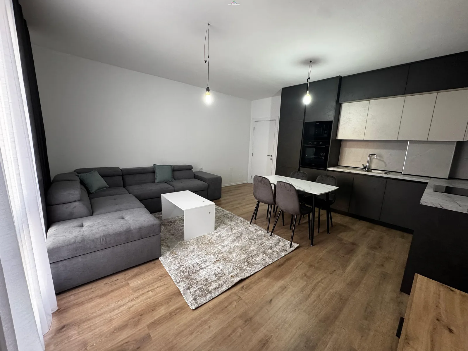 Apartament Me Qera 2+1 Tek Univers City (ID B2201946) Tirane