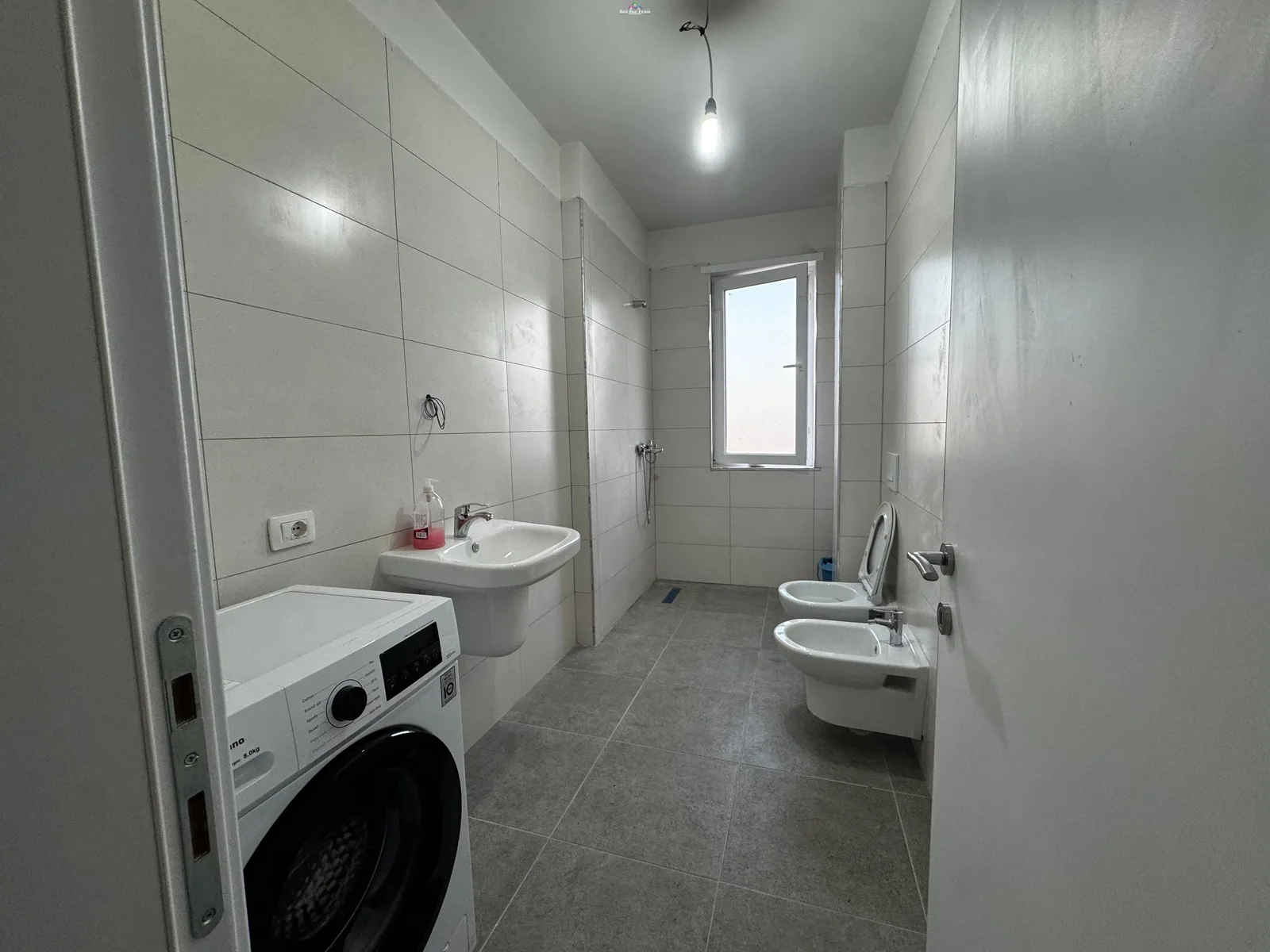 Apartament Me Qera 2+1 Tek Univers City (ID B2201946) Tirane