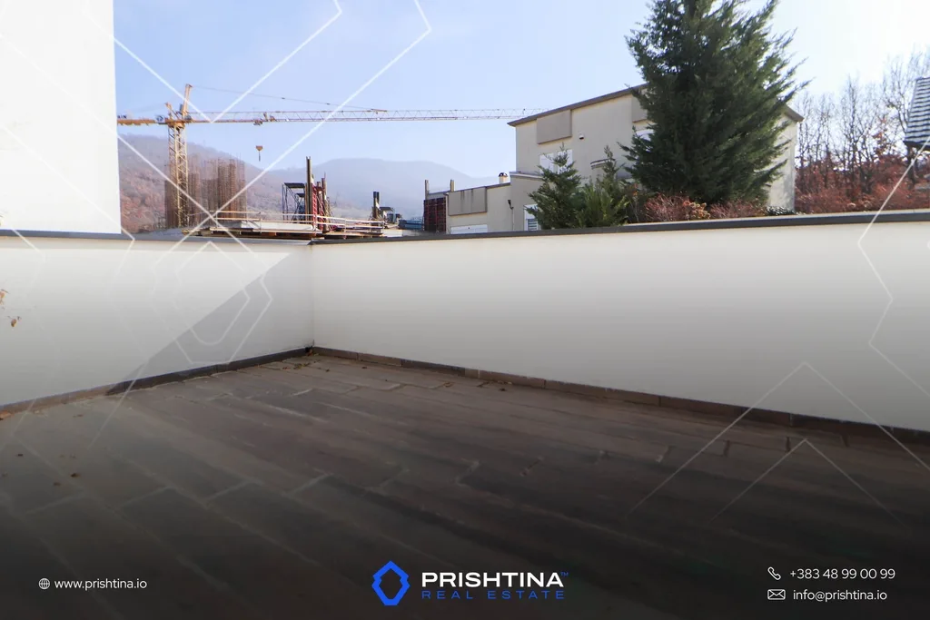 Shtëpi në shitje 330m² në Sofali