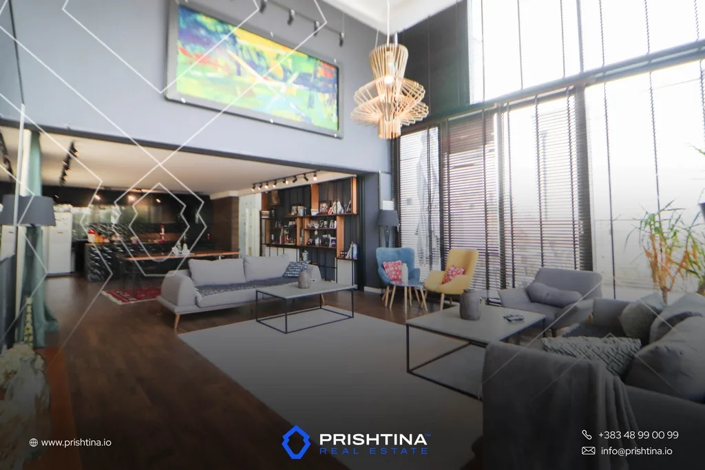 Shtëpi në shitje 330m² në Sofali