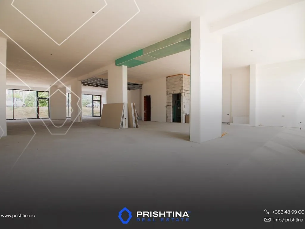 Lokal me qira 244m² në Veternik