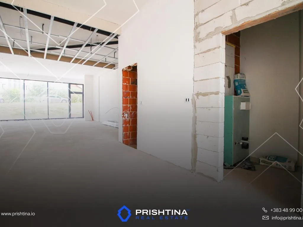 Lokal me qira 244m² në Veternik