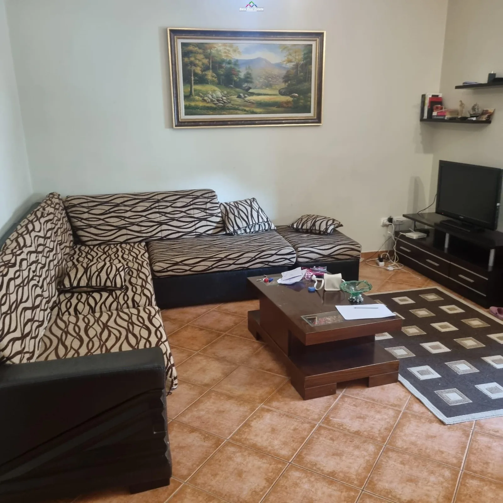 Apartament me Qera 1+1 Tek Komuna E Parisit (ID B210779) Tirane