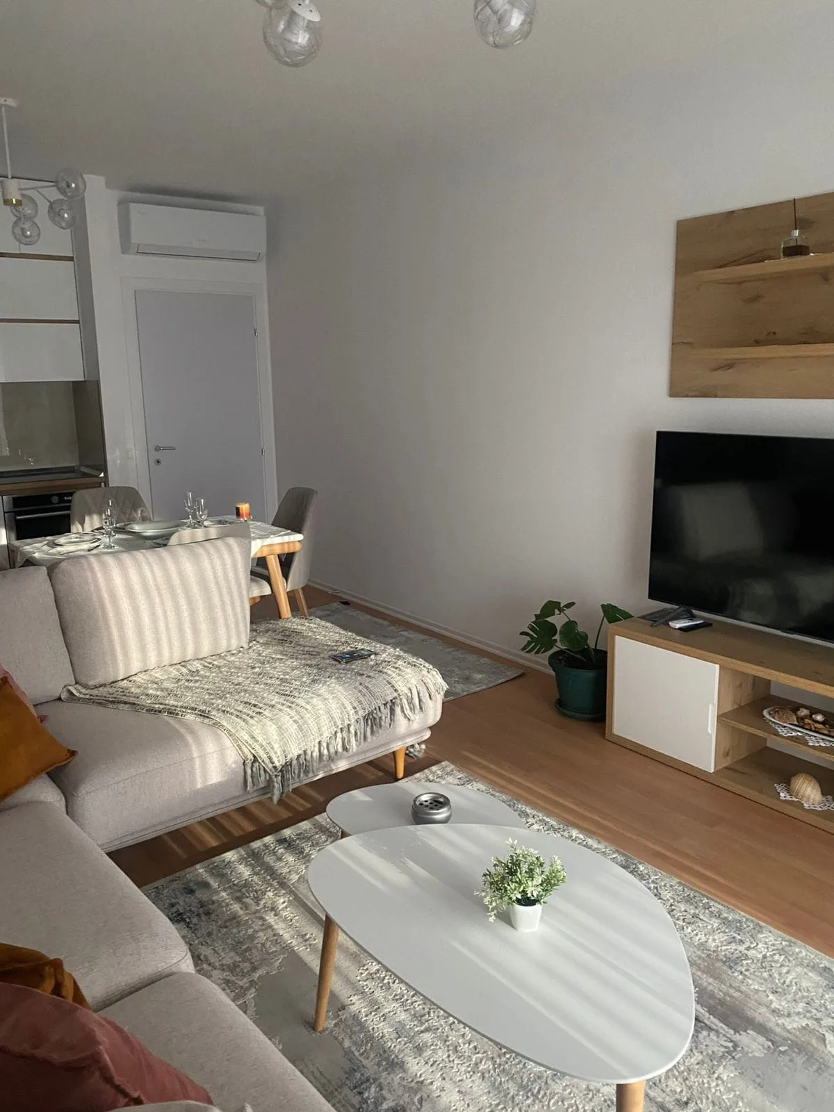 Apartament 2+1 Me Qera Tek 5 Maji (ID B2201433) Tirane