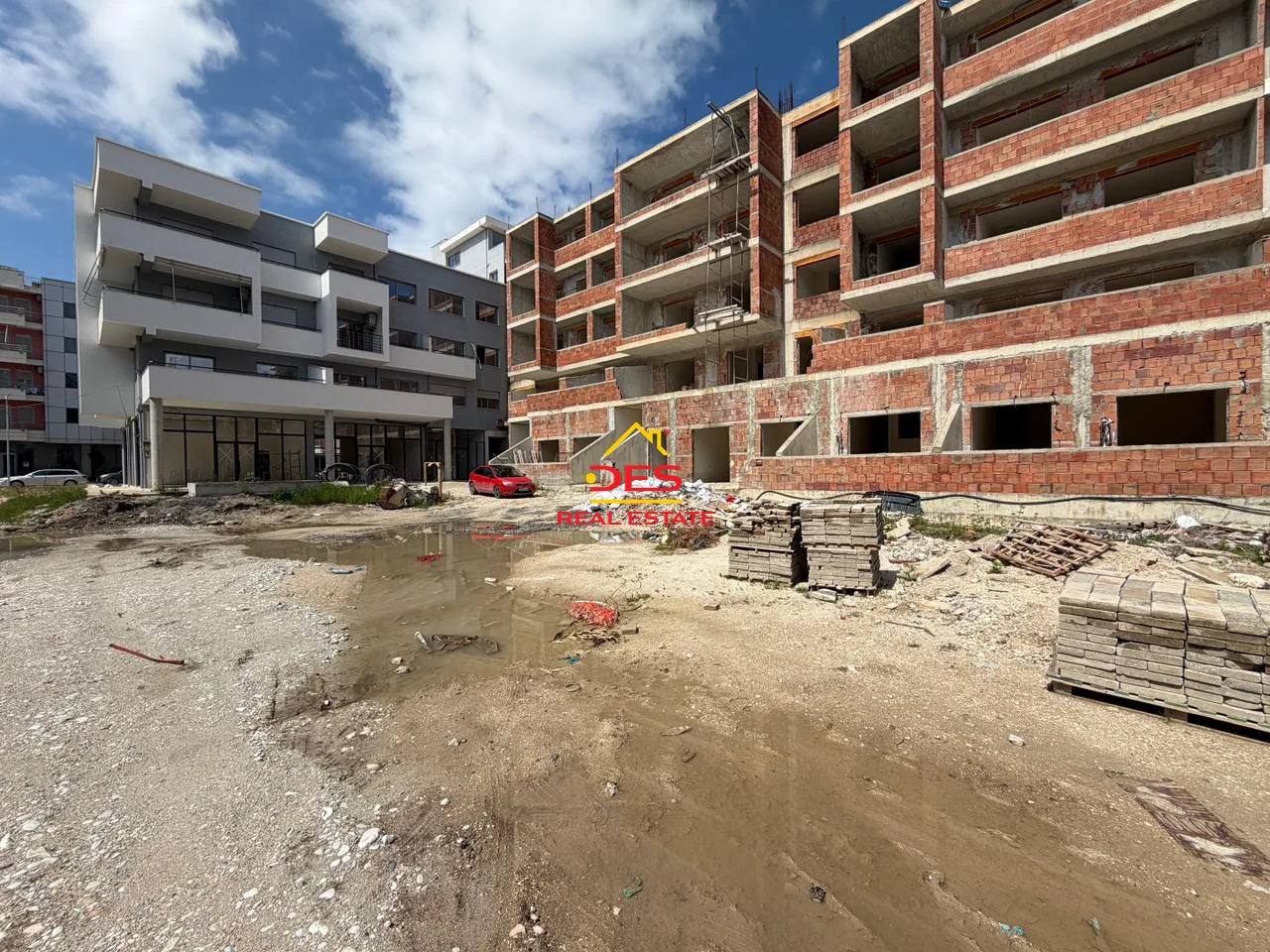 Shitet apartament 2+1 në orikum, vlorë.