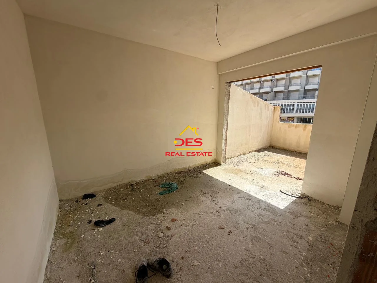 Shitet apartament 2+1 në orikum, vlorë.
