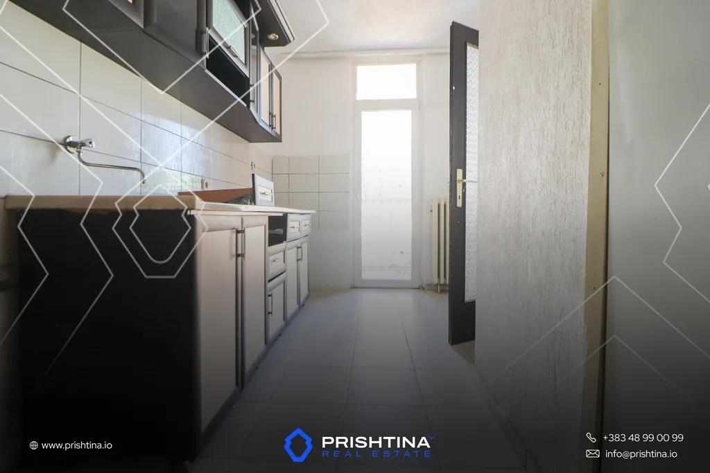 Zyre me qira 80m² në Dardani