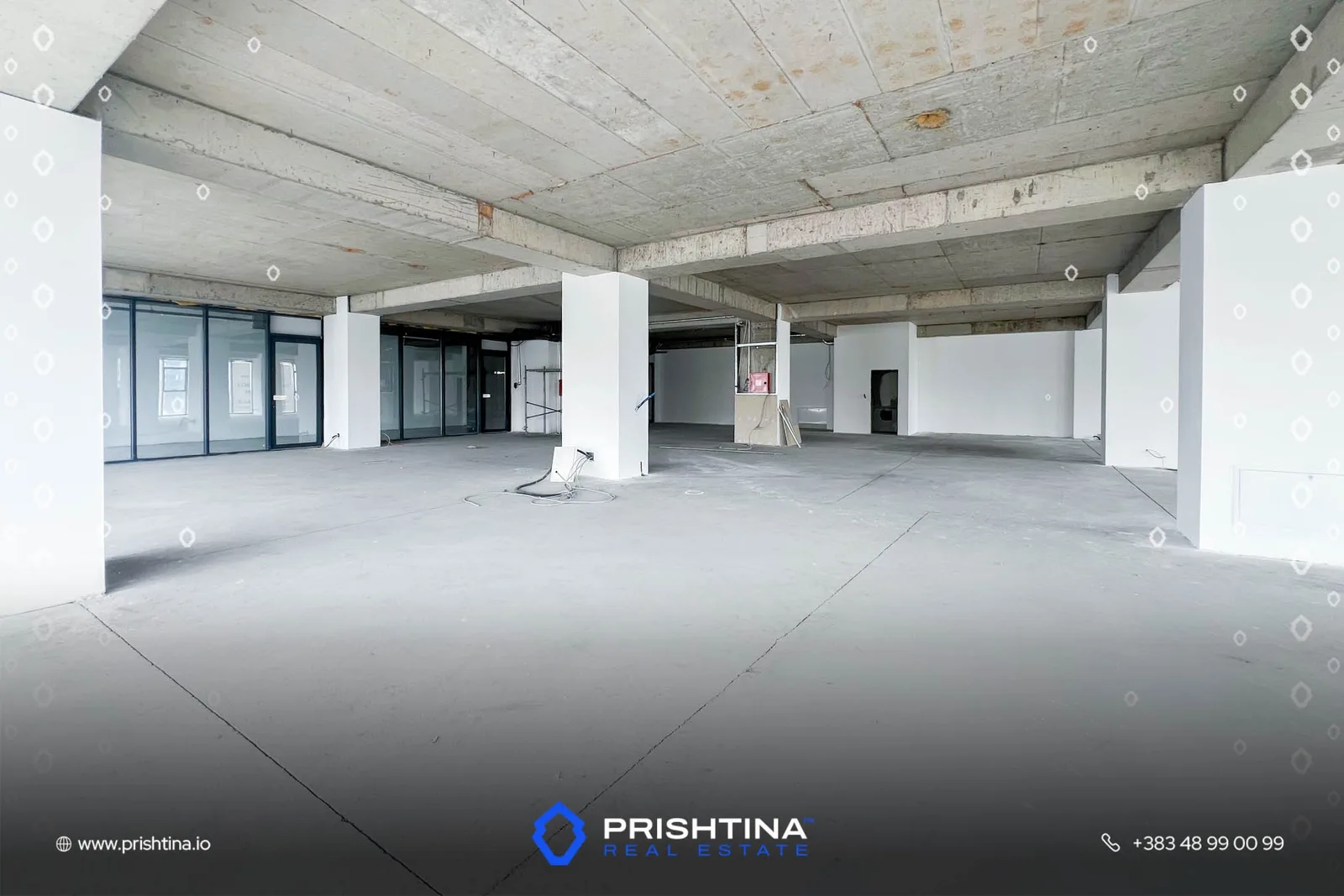 Zyrë me qira 519m² në Lakrishtë