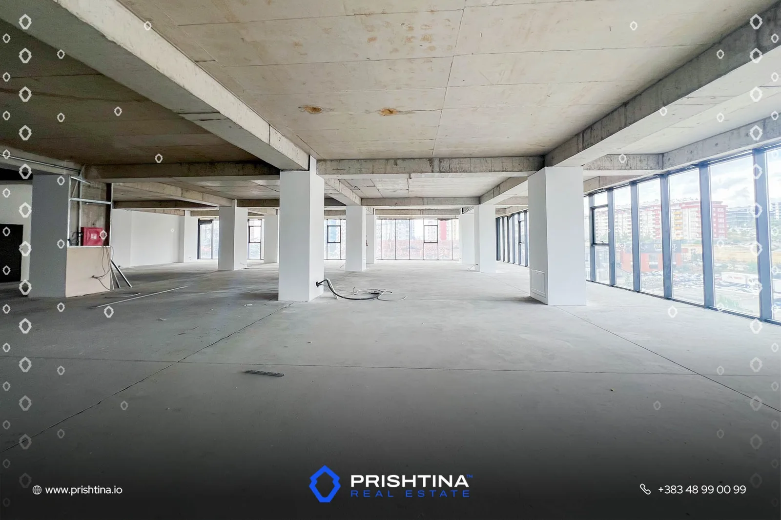 Zyrë me qira 519m² në Lakrishtë