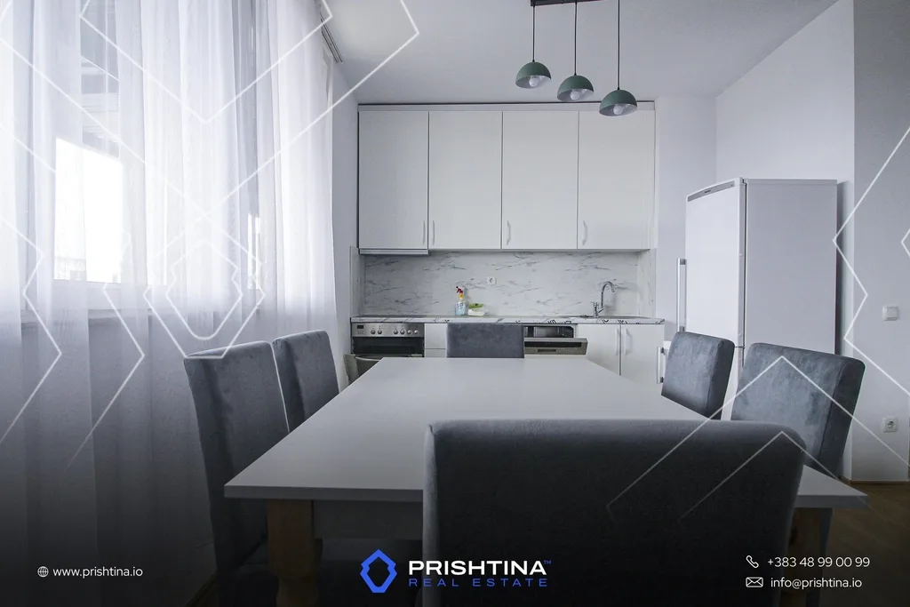 Penthouse me qira 100m² + 120m² në Fushë Kosovë