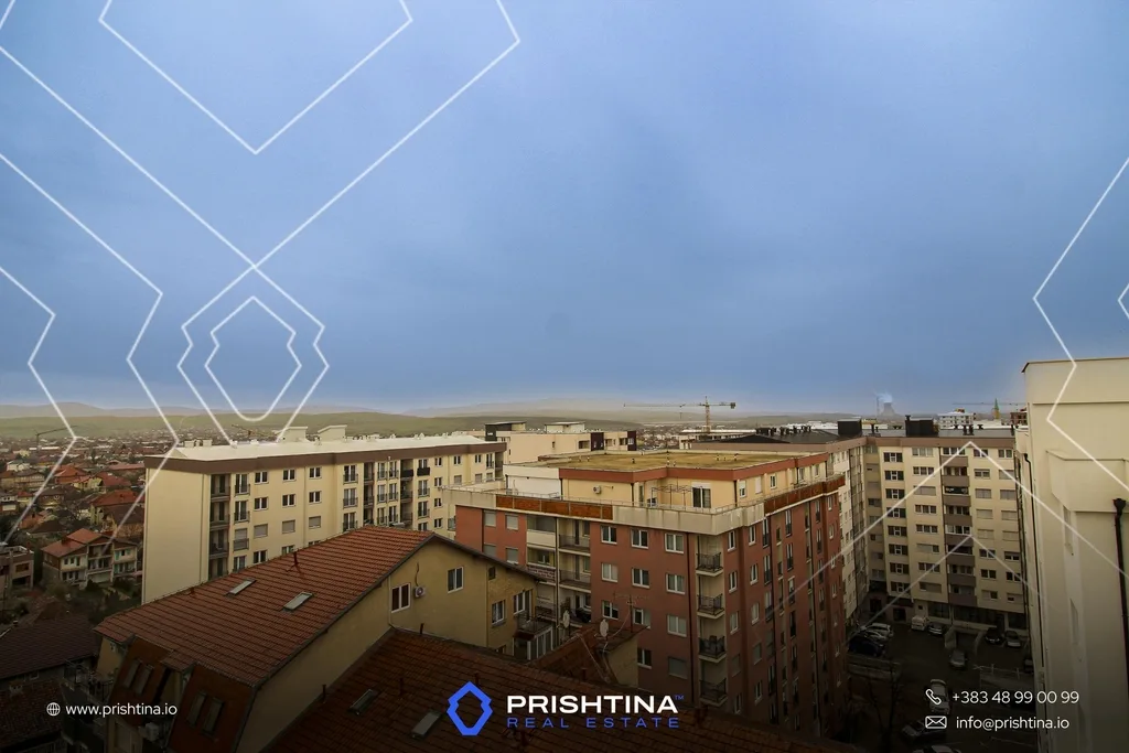 Penthouse me qira 100m² + 120m² në Fushë Kosovë