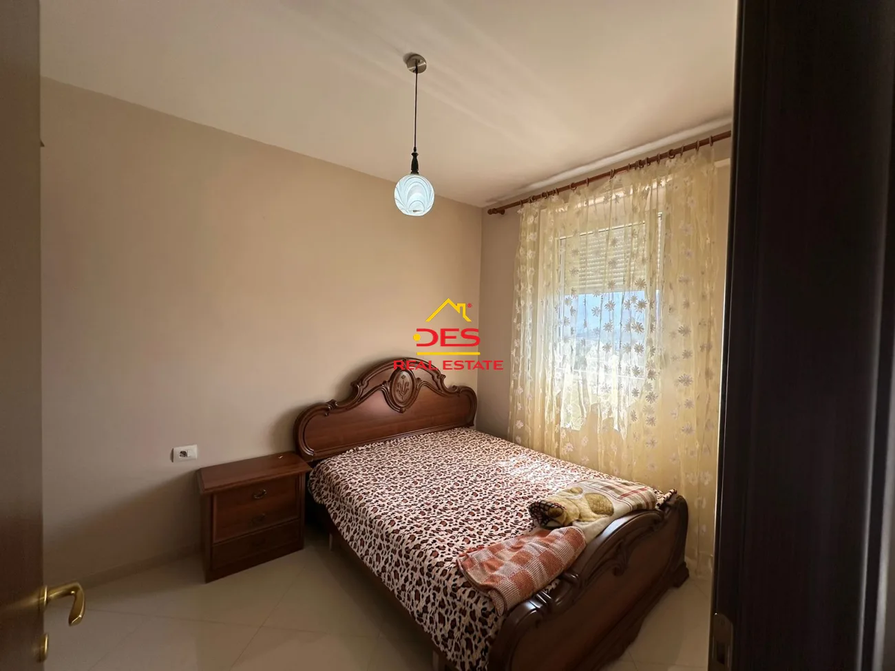 Jepet me qira apartament 1+1 në qendër të qytetit,elbasan.