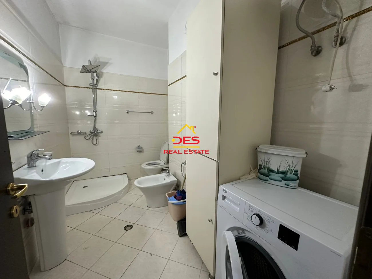 Jepet me qira apartament 1+1 në qendër të qytetit,elbasan.