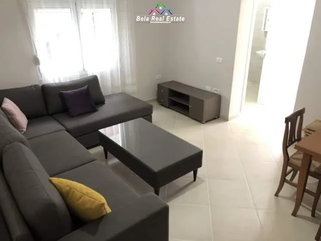 Shtepi private me qera 1+1 tek Amerikan 3 (ID BV23) Tirane