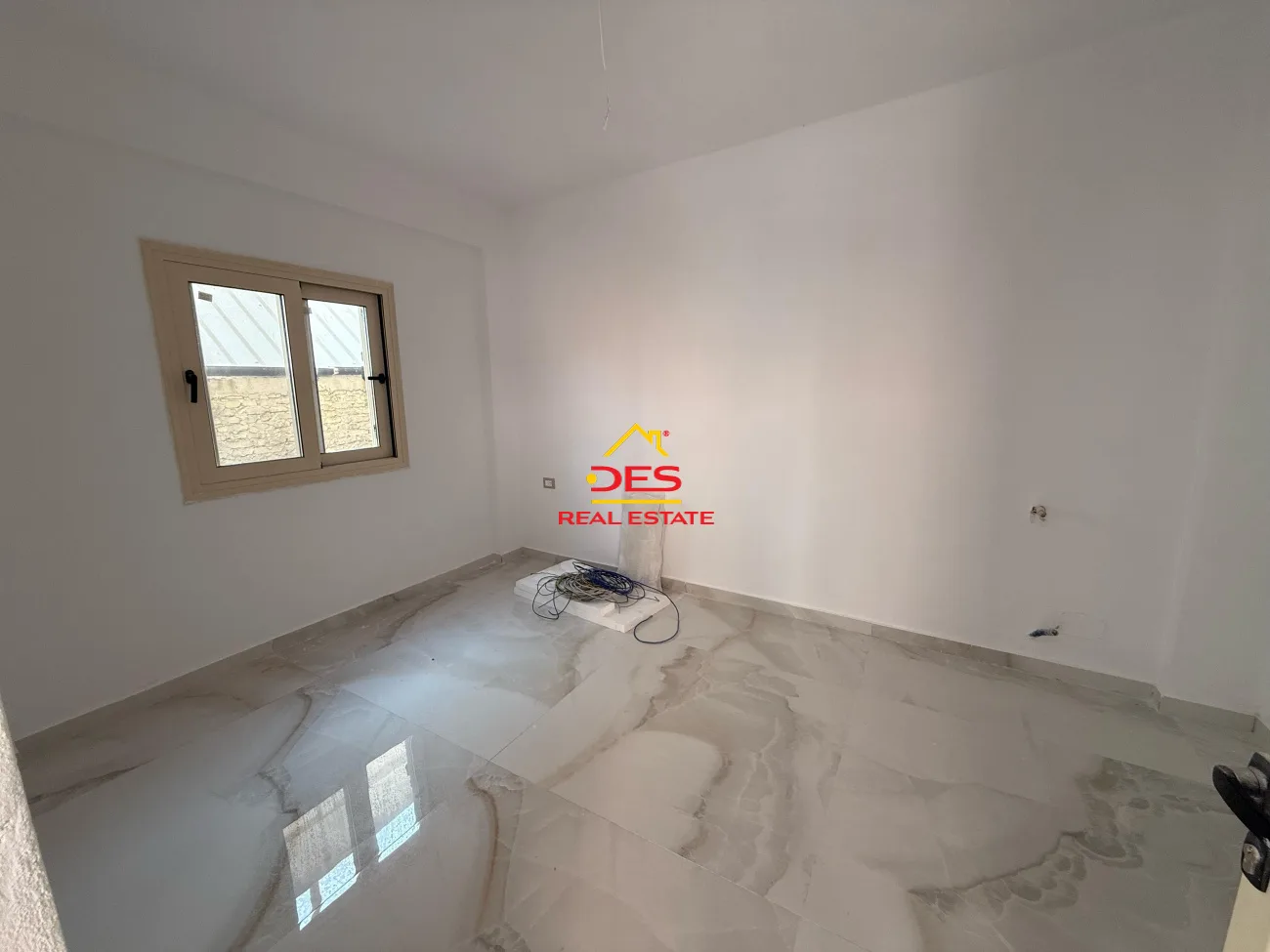 Shitet vilë 2 katëshe te fusha e druve ,vlorë.
