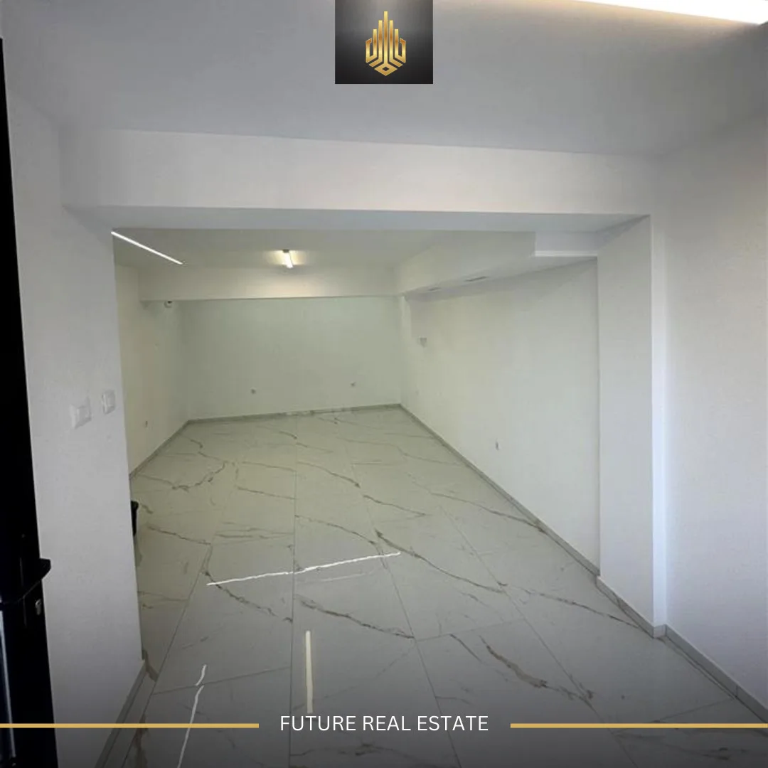 Lokal me QERA/30m²