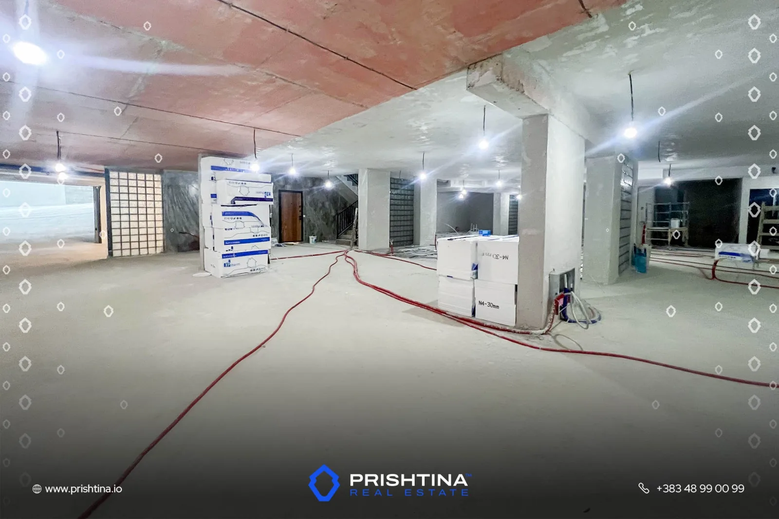 Lokal me qira 450m² në Emshir