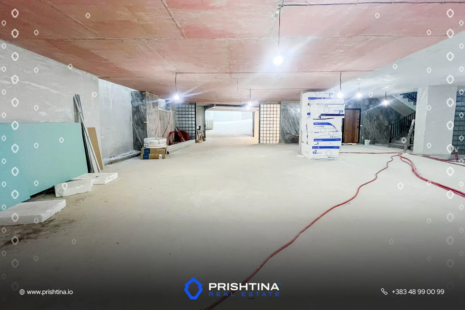 Lokal me qira 450m² në Emshir