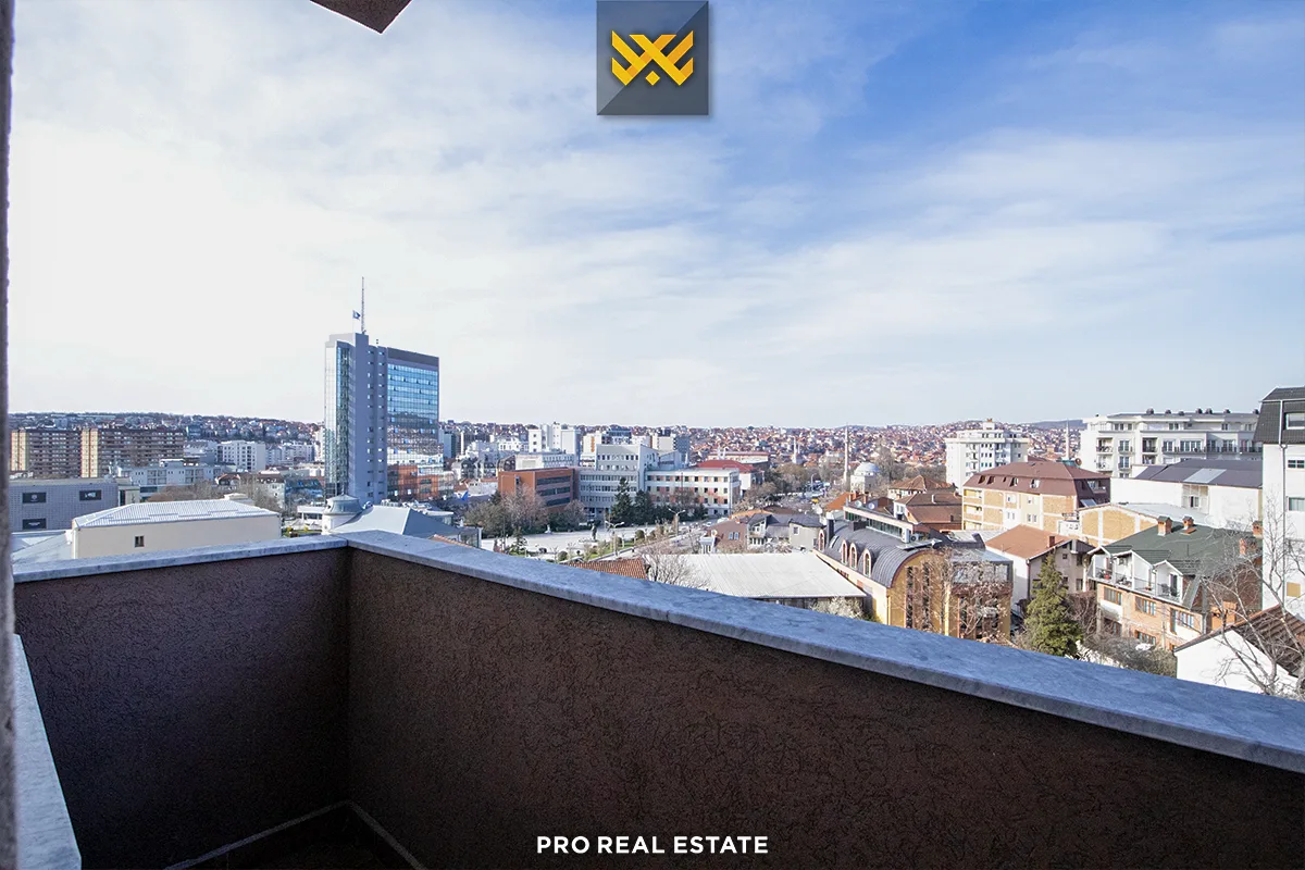 Banesë 150.6m² për #SHITJE në Qendër.