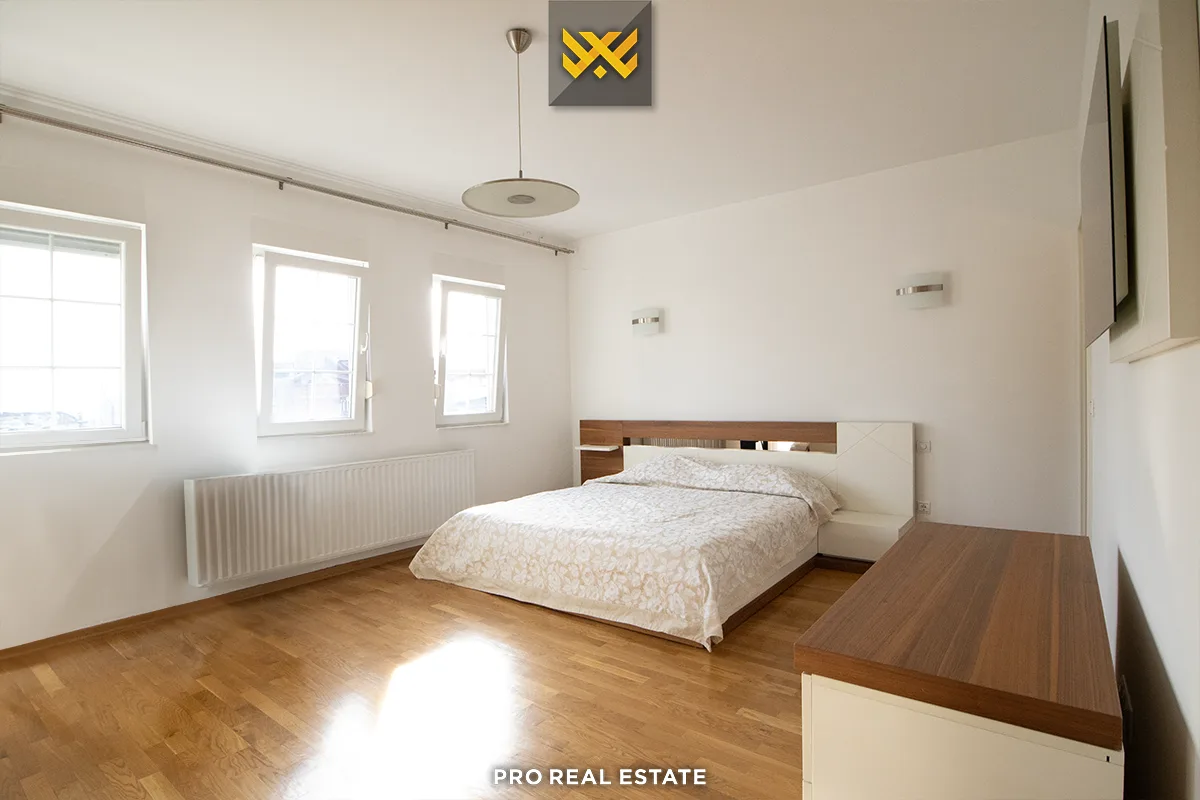 Banesë 150.6m² për #SHITJE në Qendër.