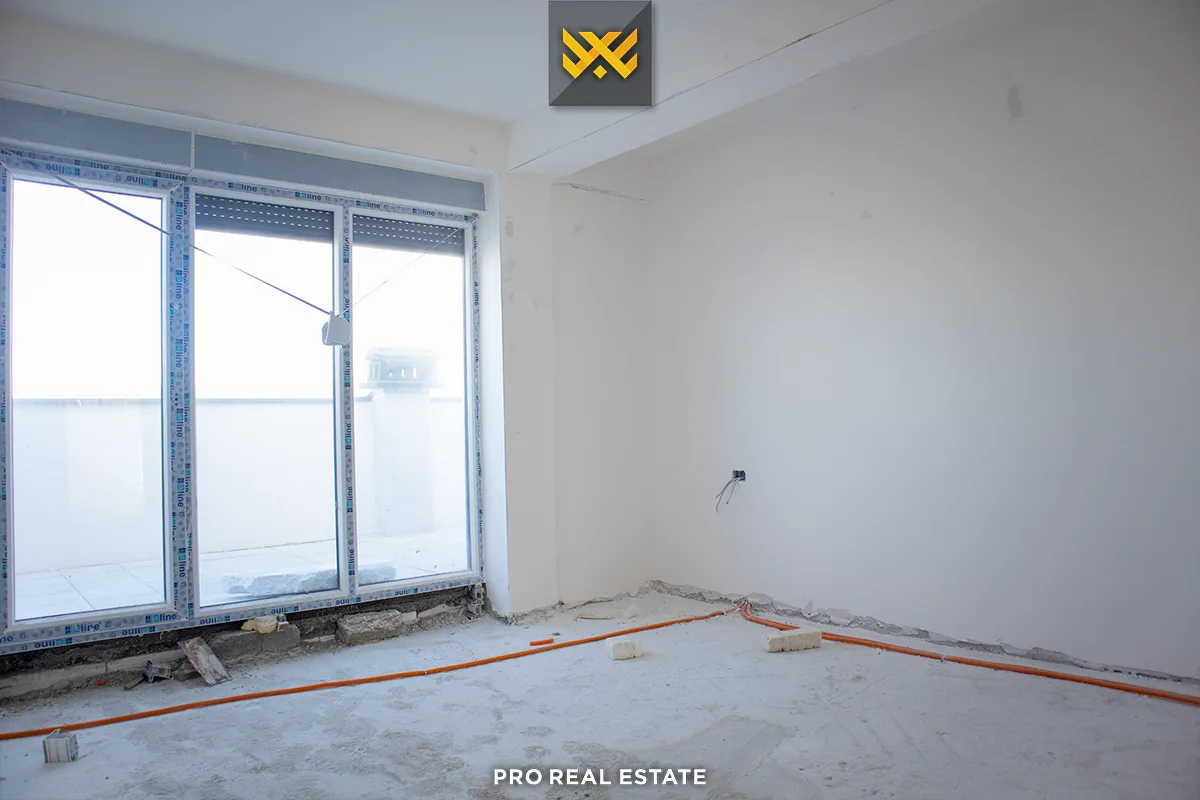 Banesë 190m² + 80m² për #SHITJE te Prishtina e Re.
