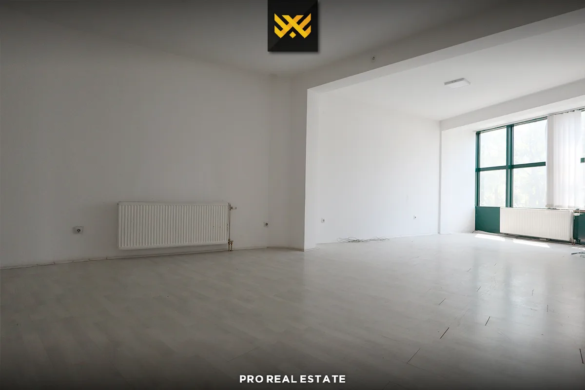 Objekt Afarist 740m² me #QIRA në Qendër