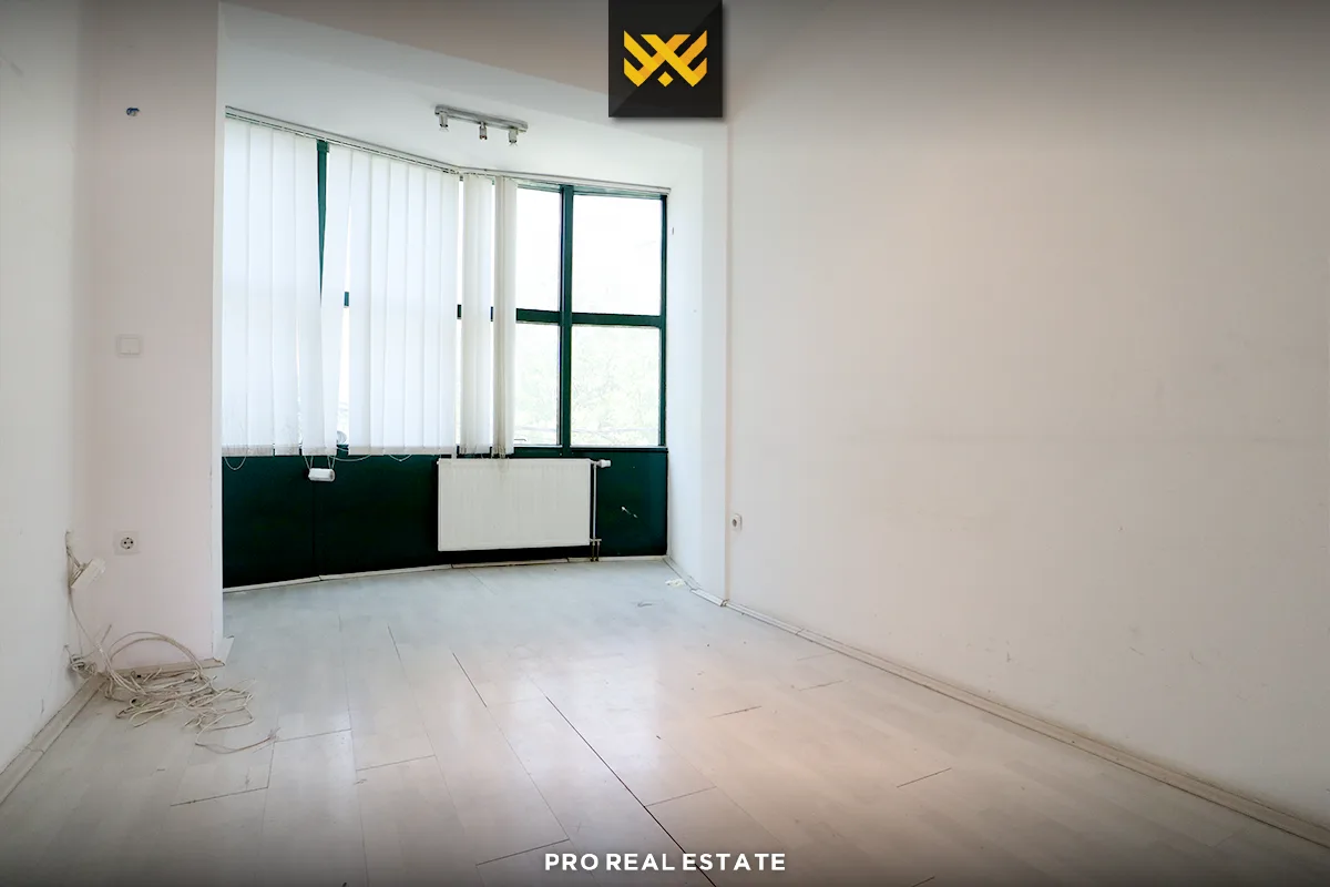 Objekt Afarist 740m² me #QIRA në Qendër