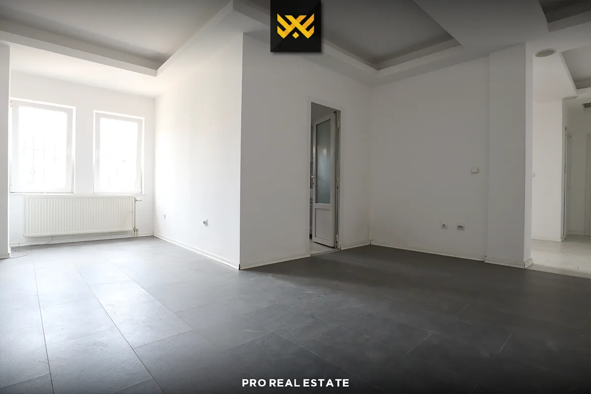 Objekt Afarist 740m² me #QIRA në Qendër