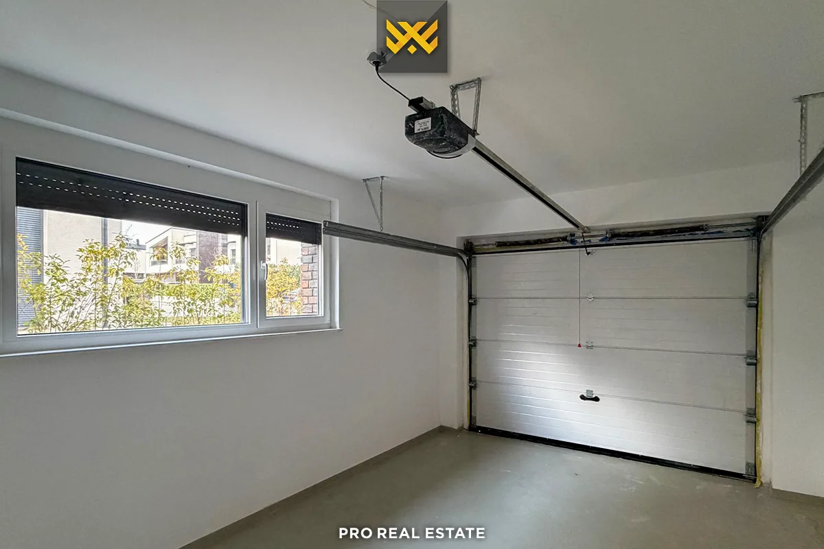 Shtëpi 243m² për #SHITJE në Lagjen Priam Village