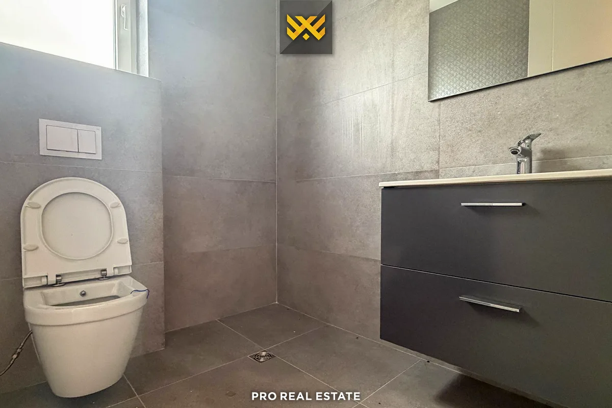 Shtëpi 243m² për #SHITJE në Lagjen Priam Village