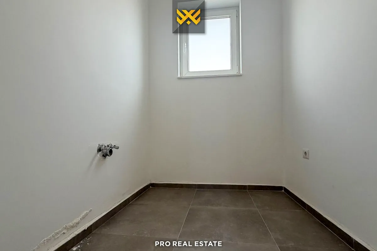 Shtëpi 243m² për #SHITJE në Lagjen Priam Village