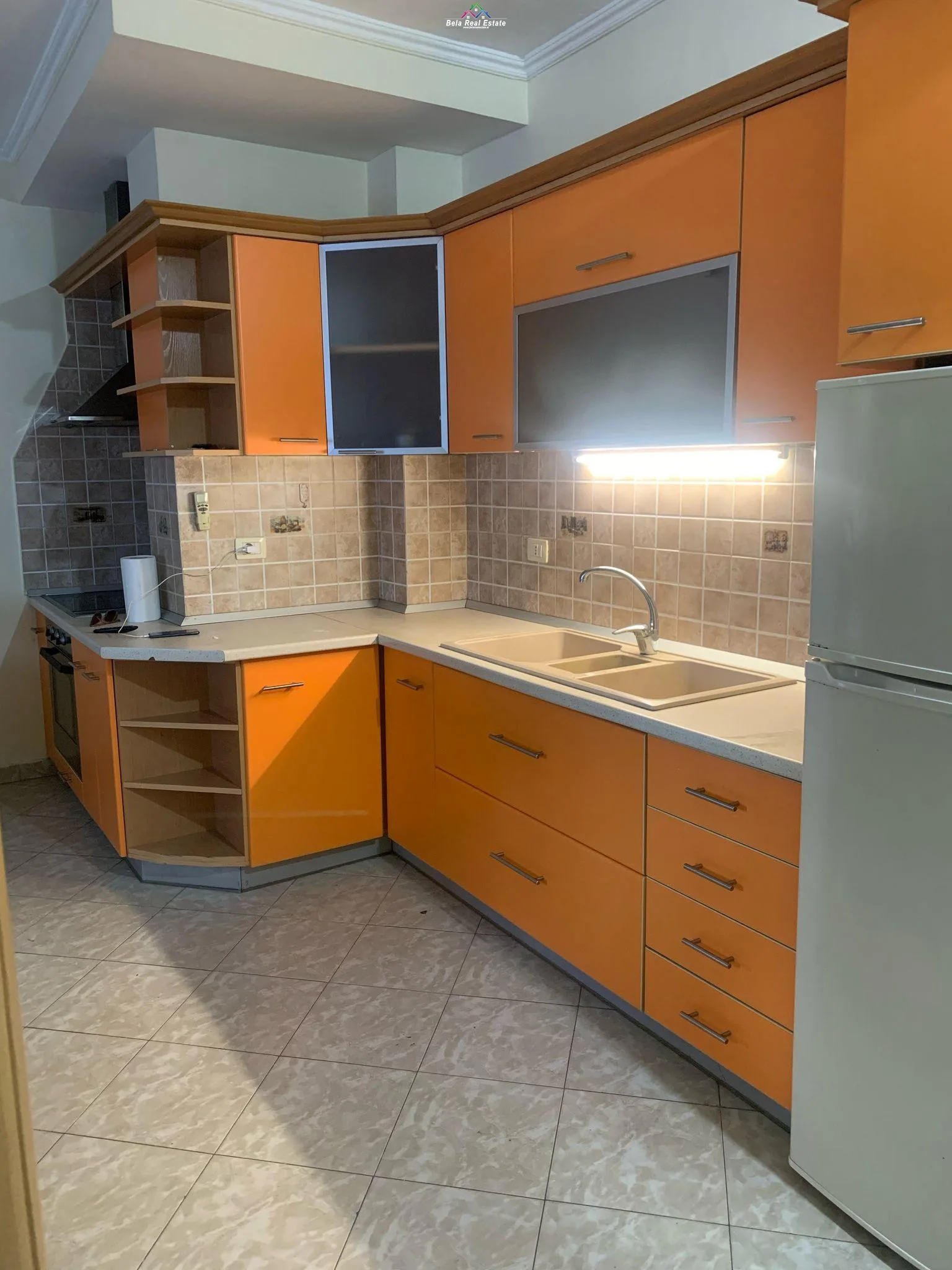 Apartament Me Qera 2+1 Tek Rruga e Barrikadave (ID B2201211) Tirane