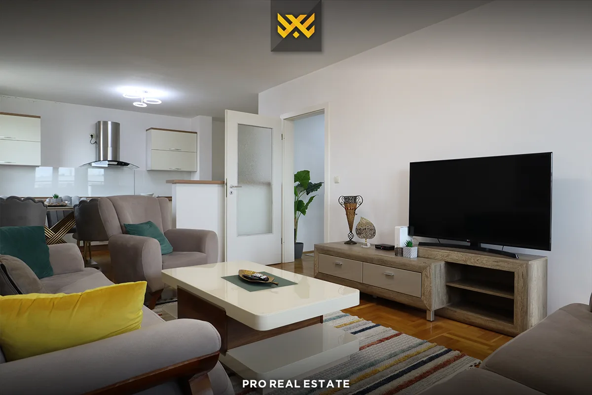 Banesë 102m² për #SHITJE në Lagjen e Spitalit.