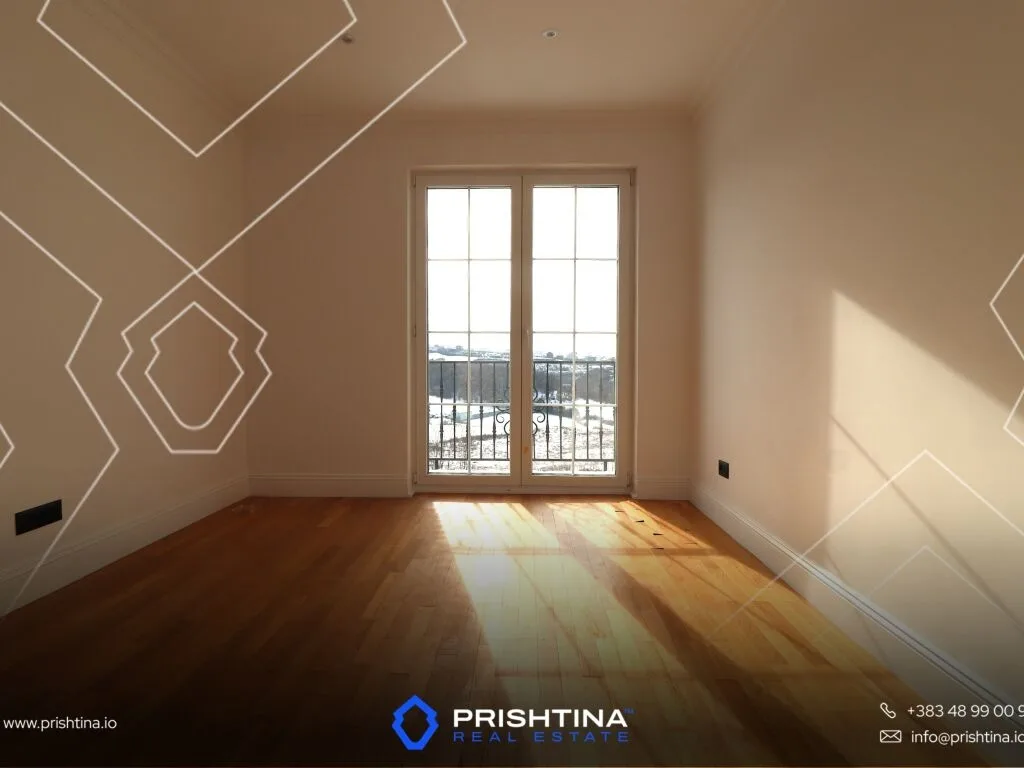 Shtëpi në #shitje 235m² + 30m² në Bernicë